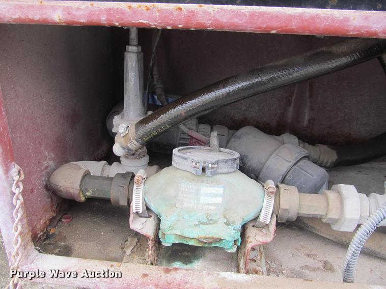 image for item J2562 1991 Chevrolet 3500 flatbed pickup truck