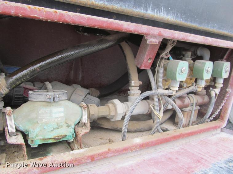 image for item J2562 1991 Chevrolet 3500 flatbed pickup truck