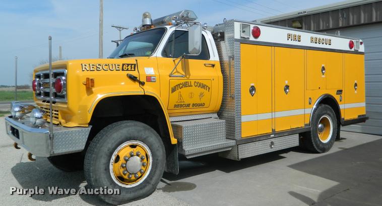 image for item K2556 1984 GMC Savanna C7000 rescue vehicle