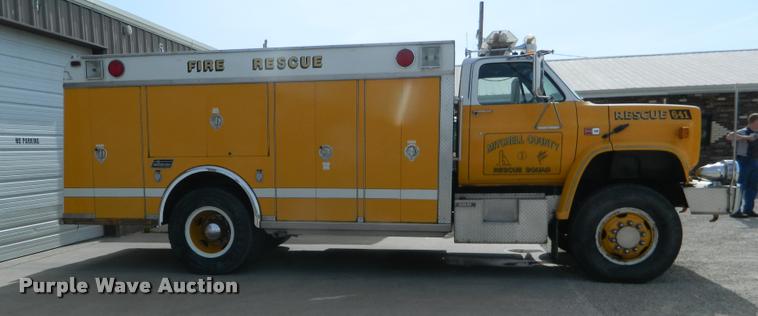 image for item K2556 1984 GMC Savanna C7000 rescue vehicle