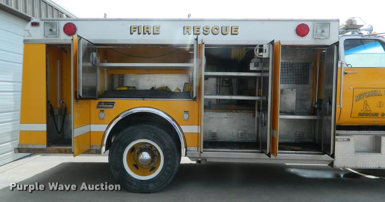 image for item K2556 1984 GMC Savanna C7000 rescue vehicle