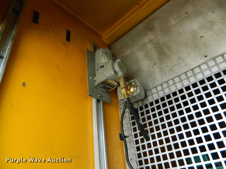 image for item K2556 1984 GMC Savanna C7000 rescue vehicle