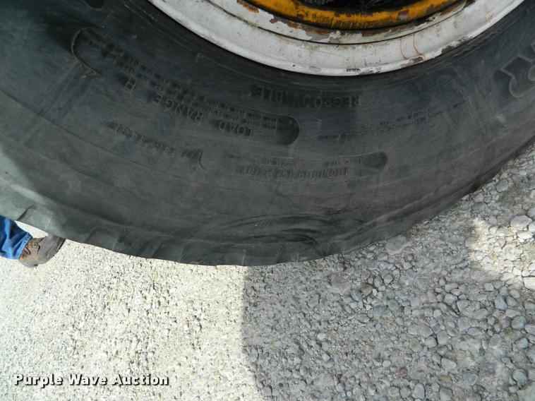 image for item K2556 1984 GMC Savanna C7000 rescue vehicle