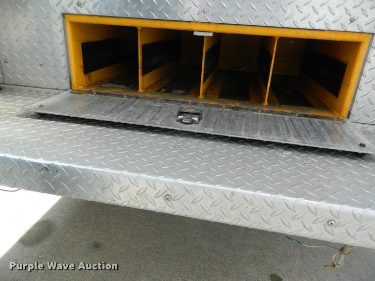 image for item K2556 1984 GMC Savanna C7000 rescue vehicle