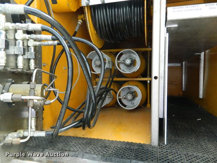 image for item K2556 1984 GMC Savanna C7000 rescue vehicle