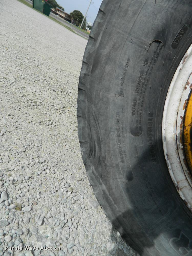 image for item K2556 1984 GMC Savanna C7000 rescue vehicle