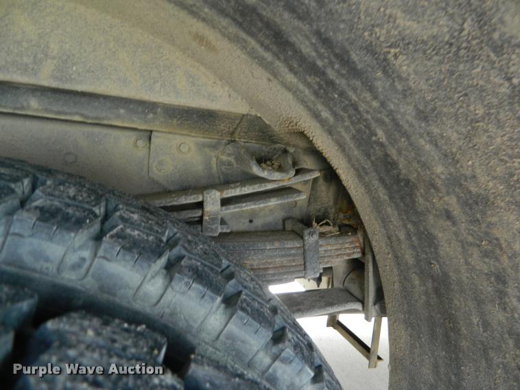 image for item K2556 1984 GMC Savanna C7000 rescue vehicle