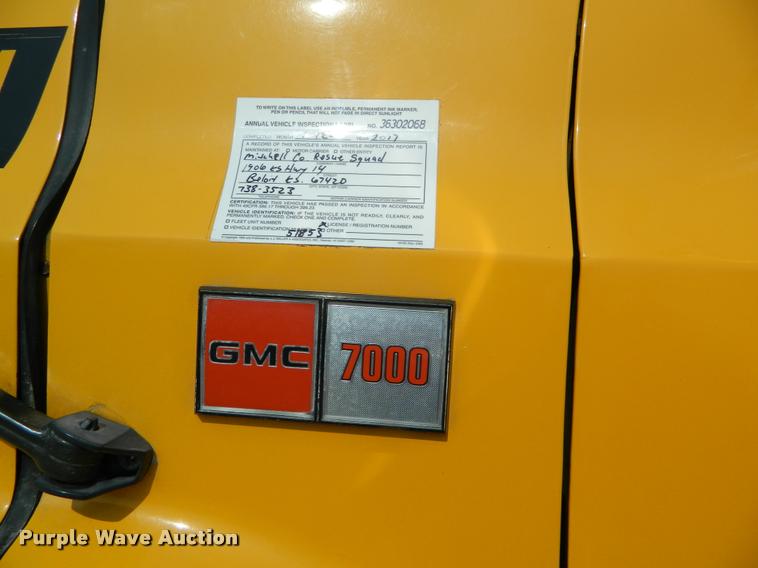 image for item K2556 1984 GMC Savanna C7000 rescue vehicle