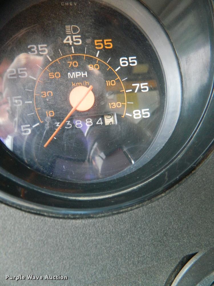 image for item K2556 1984 GMC Savanna C7000 rescue vehicle