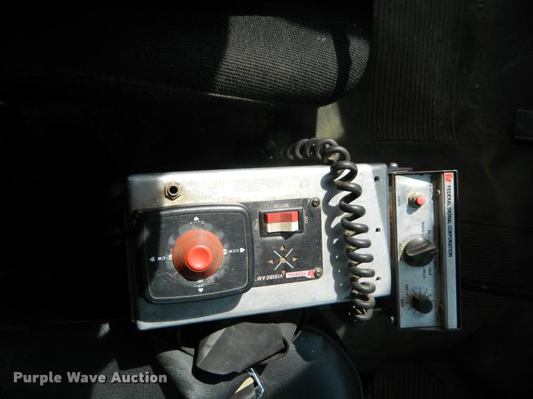 image for item K2556 1984 GMC Savanna C7000 rescue vehicle