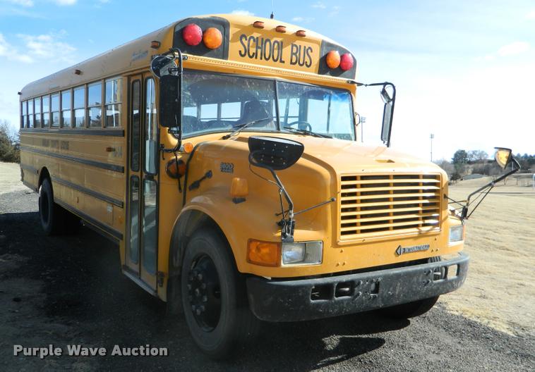 image for item K2747 1996 International 3800 school bus