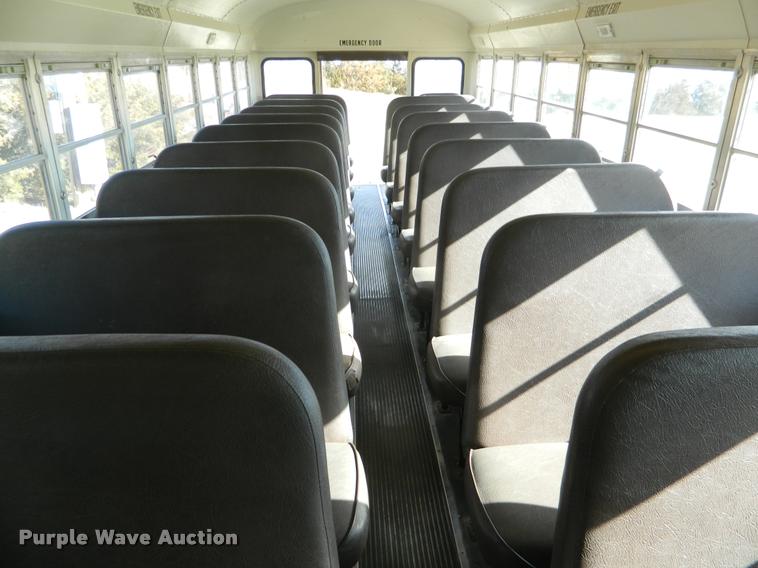 image for item K2747 1996 International 3800 school bus