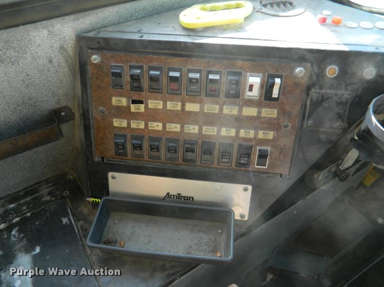 image for item K2747 1996 International 3800 school bus