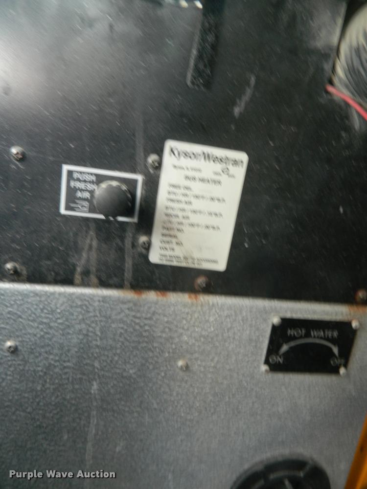 image for item K2747 1996 International 3800 school bus