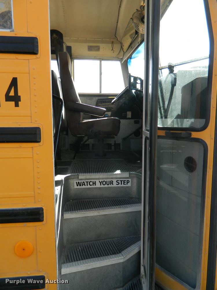 image for item K2747 1996 International 3800 school bus