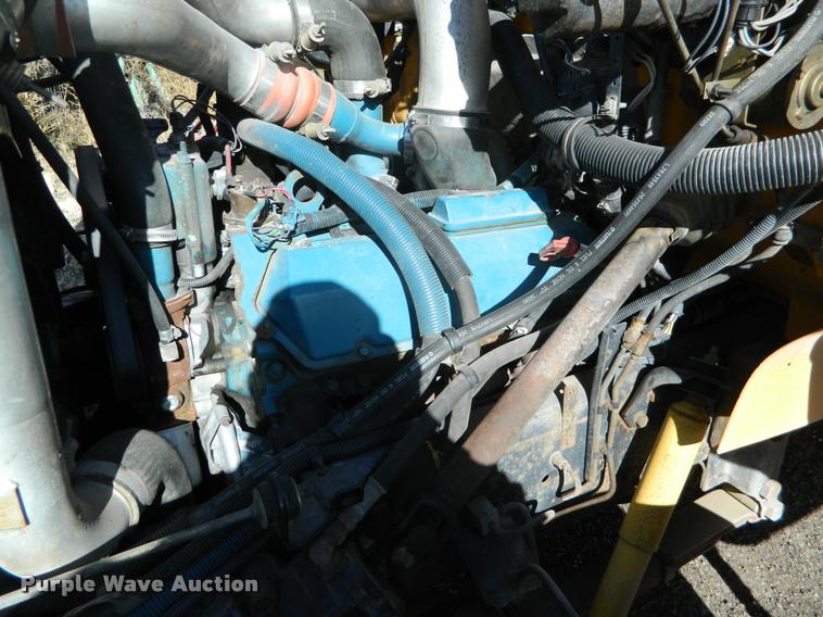 image for item K2747 1996 International 3800 school bus