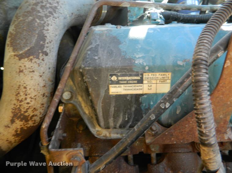 image for item K2747 1996 International 3800 school bus