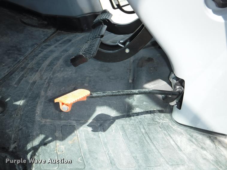 image for item K5992 2012 New Holland T5050 tractor