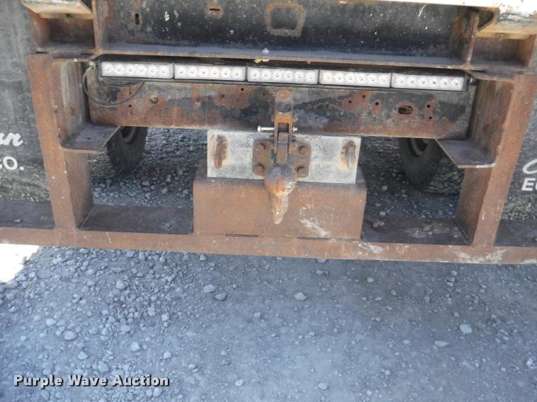 image for item K5997 2004 Chevrolet Silverado 3500 flatbed pickup truck