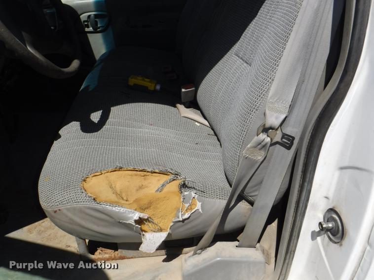 image for item K5998 1999 Chevrolet 3500 flatbed pickup truck