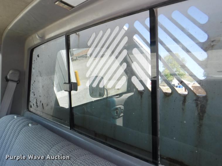 image for item K5998 1999 Chevrolet 3500 flatbed pickup truck