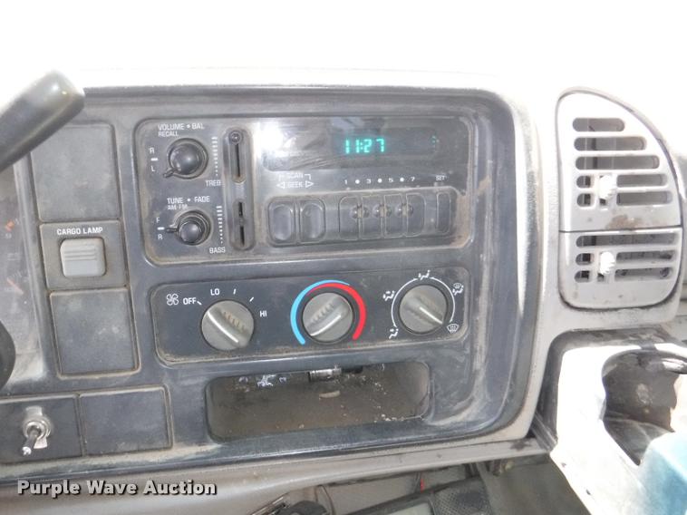 image for item K5998 1999 Chevrolet 3500 flatbed pickup truck