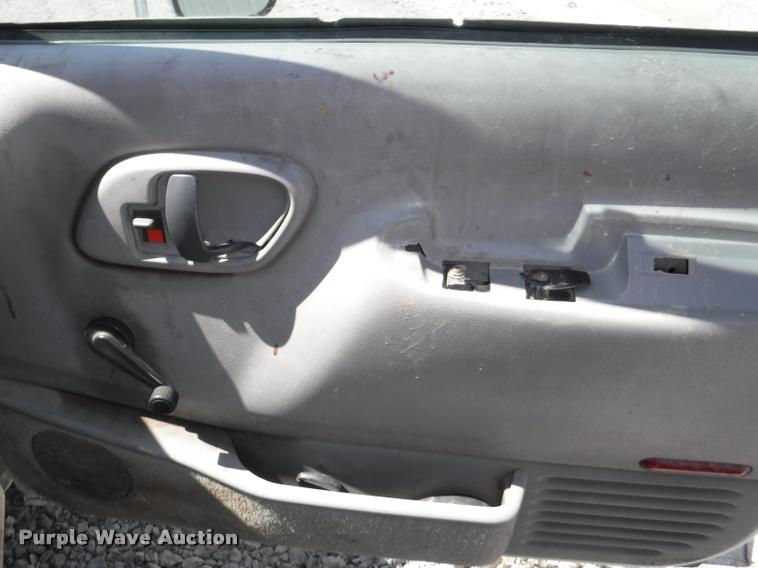 image for item K5998 1999 Chevrolet 3500 flatbed pickup truck