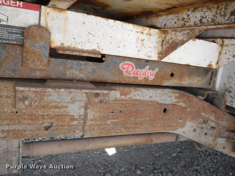 image for item K5998 1999 Chevrolet 3500 flatbed pickup truck