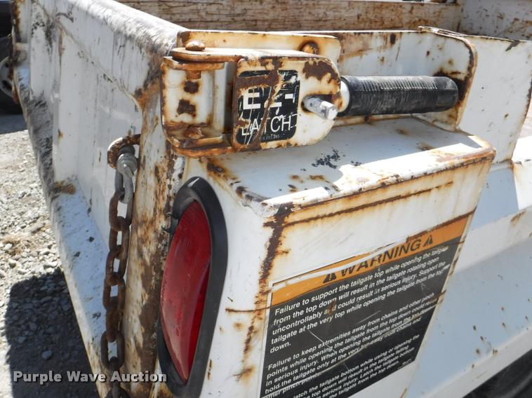 image for item K5998 1999 Chevrolet 3500 flatbed pickup truck