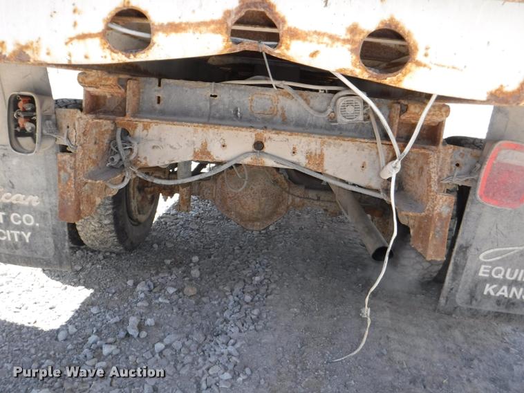 image for item K5998 1999 Chevrolet 3500 flatbed pickup truck