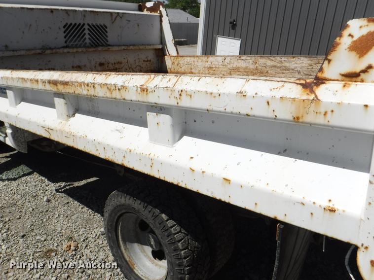 image for item K5998 1999 Chevrolet 3500 flatbed pickup truck