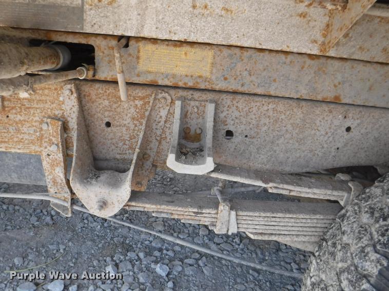 image for item K5998 1999 Chevrolet 3500 flatbed pickup truck