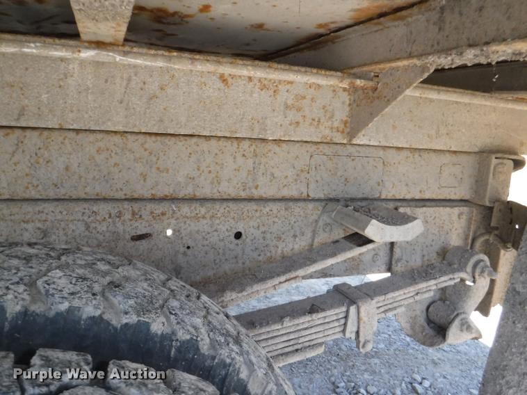 image for item K5998 1999 Chevrolet 3500 flatbed pickup truck