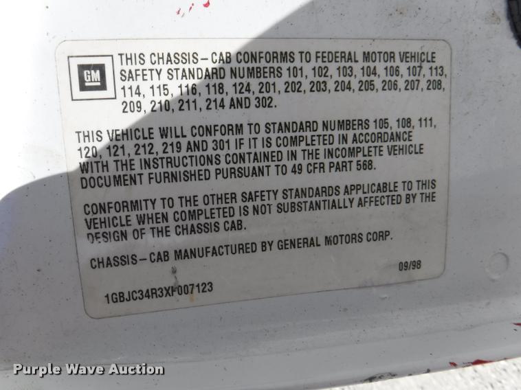 image for item K5998 1999 Chevrolet 3500 flatbed pickup truck