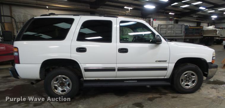 image for item K7644 2001 Chevrolet Tahoe SUV