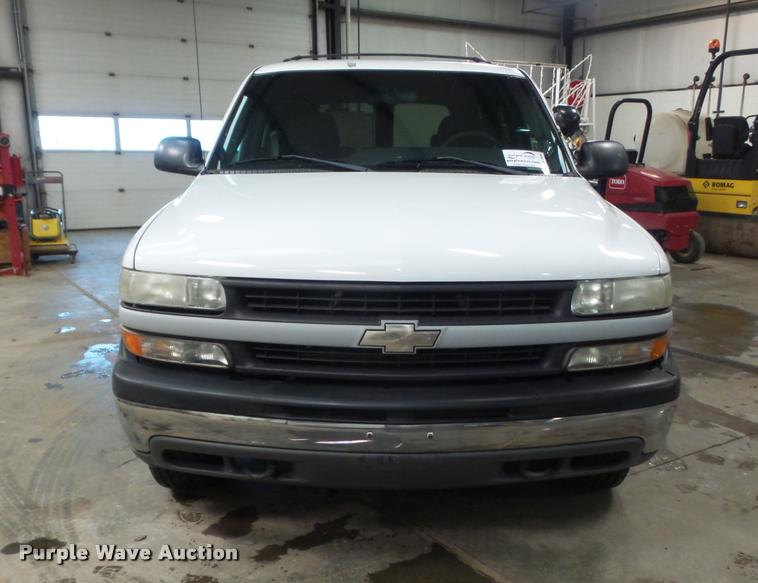 image for item K7644 2001 Chevrolet Tahoe SUV