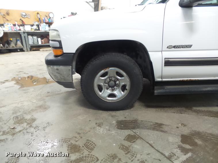 image for item K7644 2001 Chevrolet Tahoe SUV