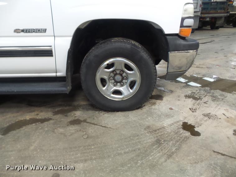 image for item K7644 2001 Chevrolet Tahoe SUV