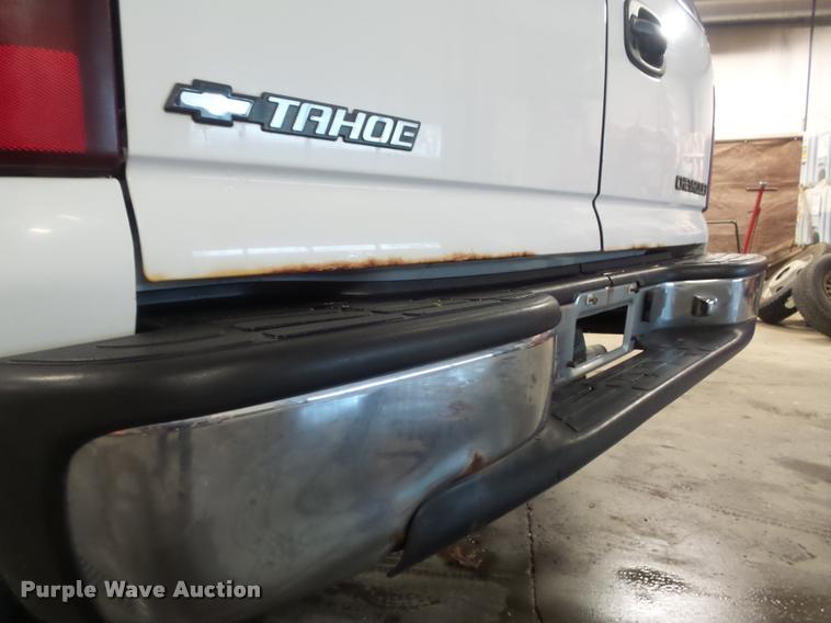 image for item K7644 2001 Chevrolet Tahoe SUV