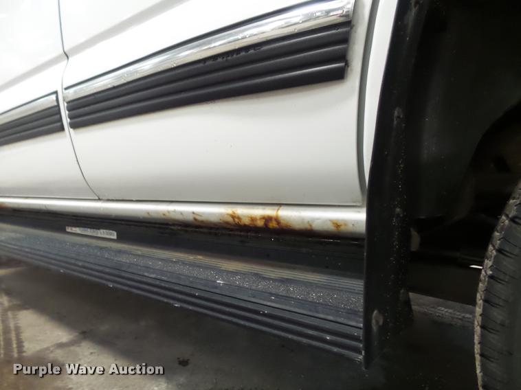 image for item K7644 2001 Chevrolet Tahoe SUV