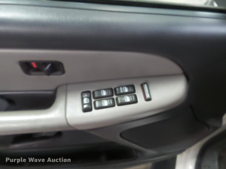 image for item K7644 2001 Chevrolet Tahoe SUV