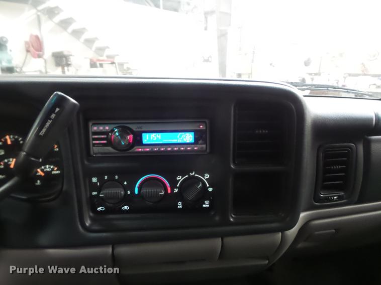 image for item K7644 2001 Chevrolet Tahoe SUV