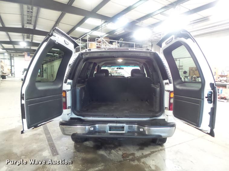 image for item K7644 2001 Chevrolet Tahoe SUV