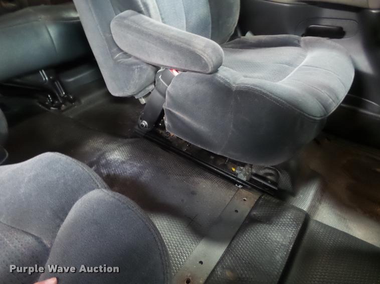 image for item K7644 2001 Chevrolet Tahoe SUV