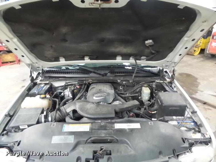 image for item K7644 2001 Chevrolet Tahoe SUV