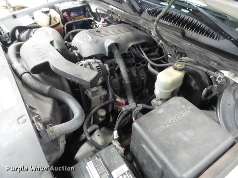 image for item K7644 2001 Chevrolet Tahoe SUV