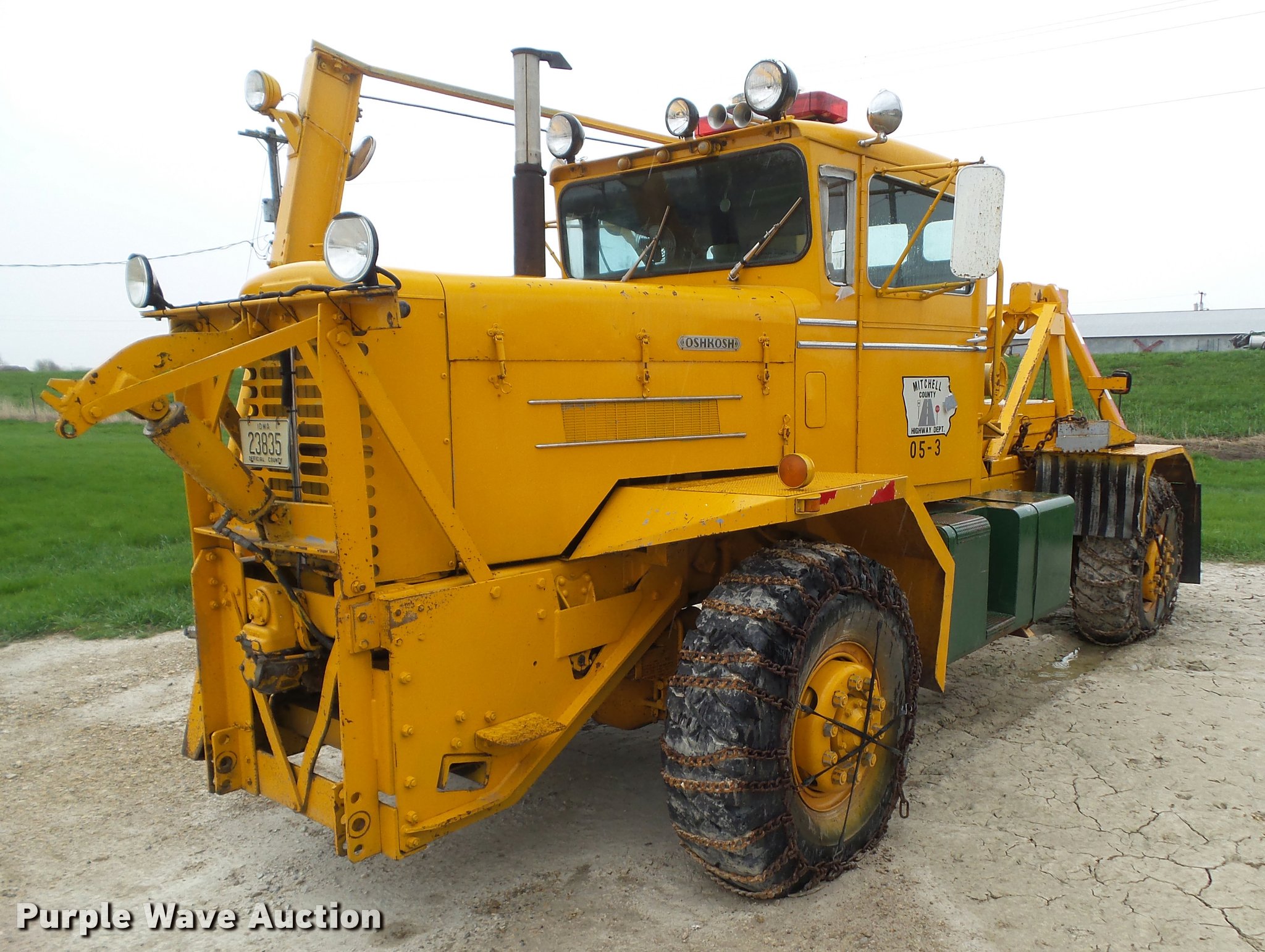 1962 Oshkosh M4906 tow truck in Osage, IA Item DH9259 sold Purple