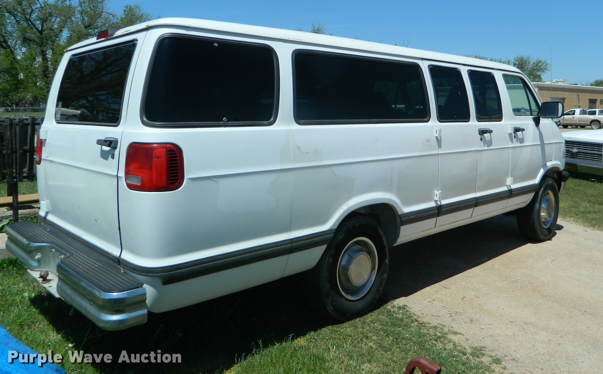 1997 Dodge Ram Wagon B3500 van in Hays, KS | Item K2558 sold