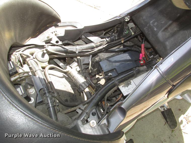 image for item AU9543 1999 BMW 1200LT motorcycle