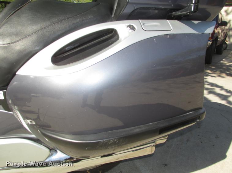 image for item AU9543 1999 BMW 1200LT motorcycle